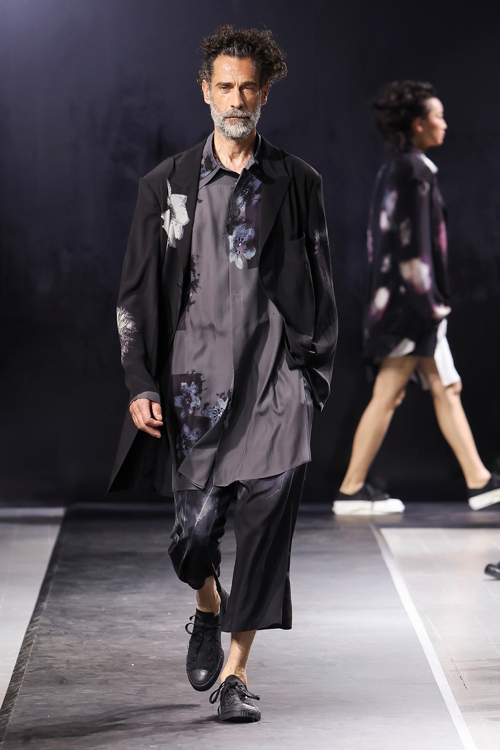 LOOK 10