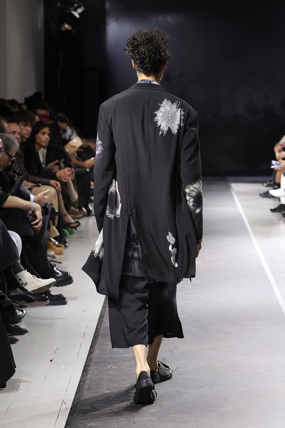 LOOK 10