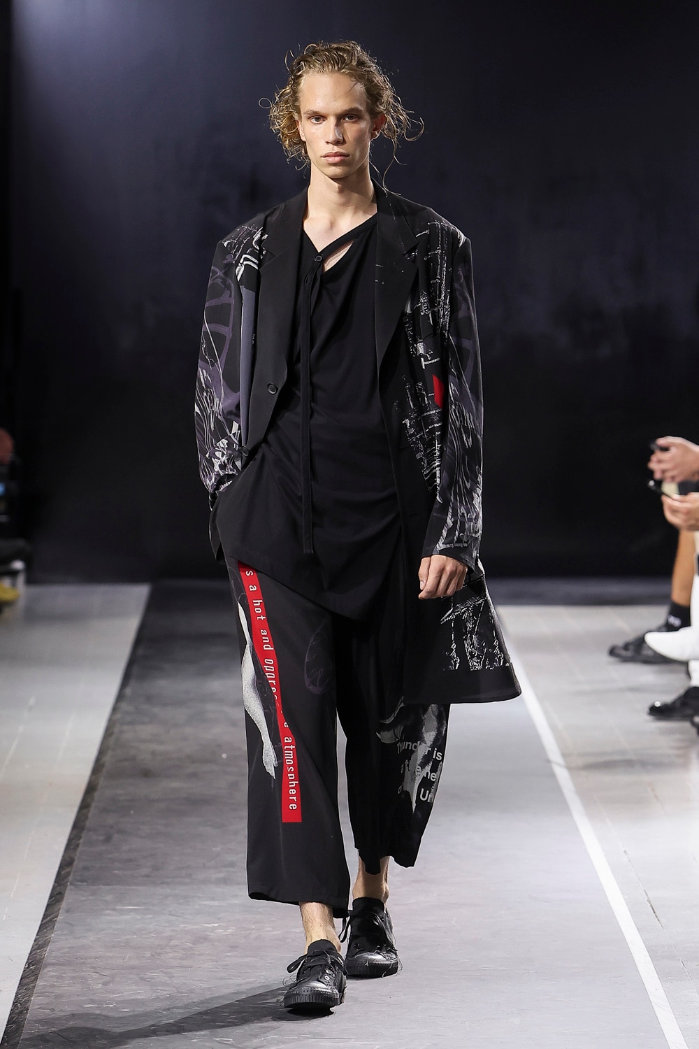 LOOK 12