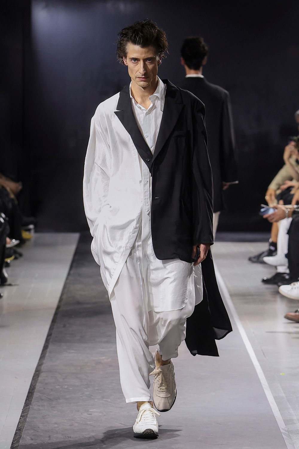LOOK 16
