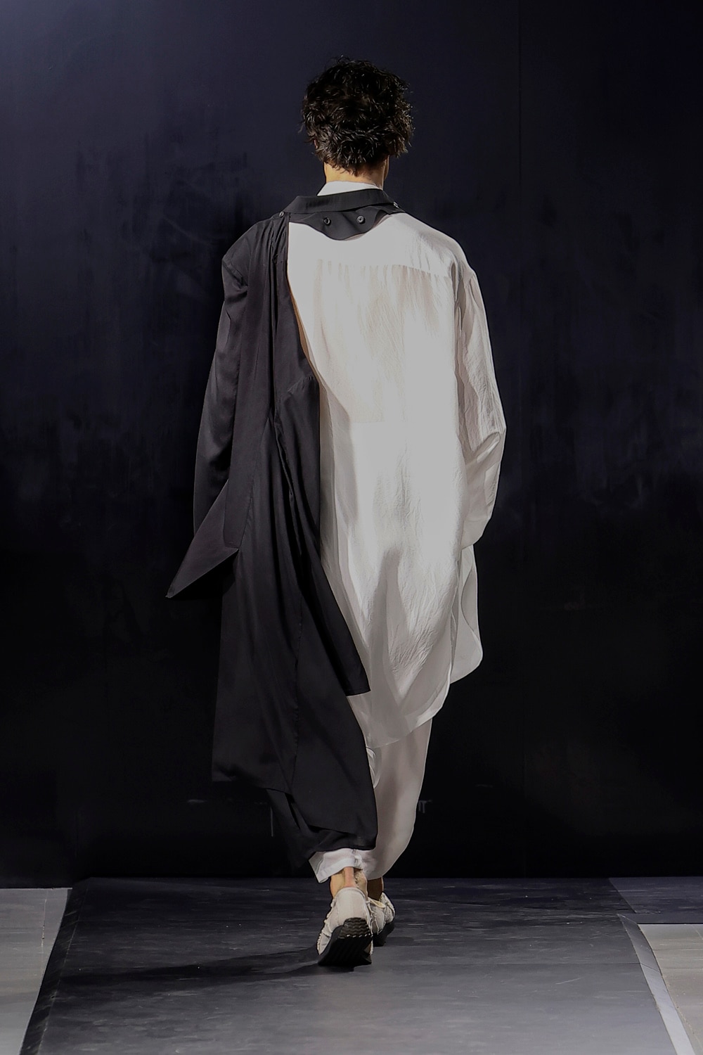 LOOK 16
