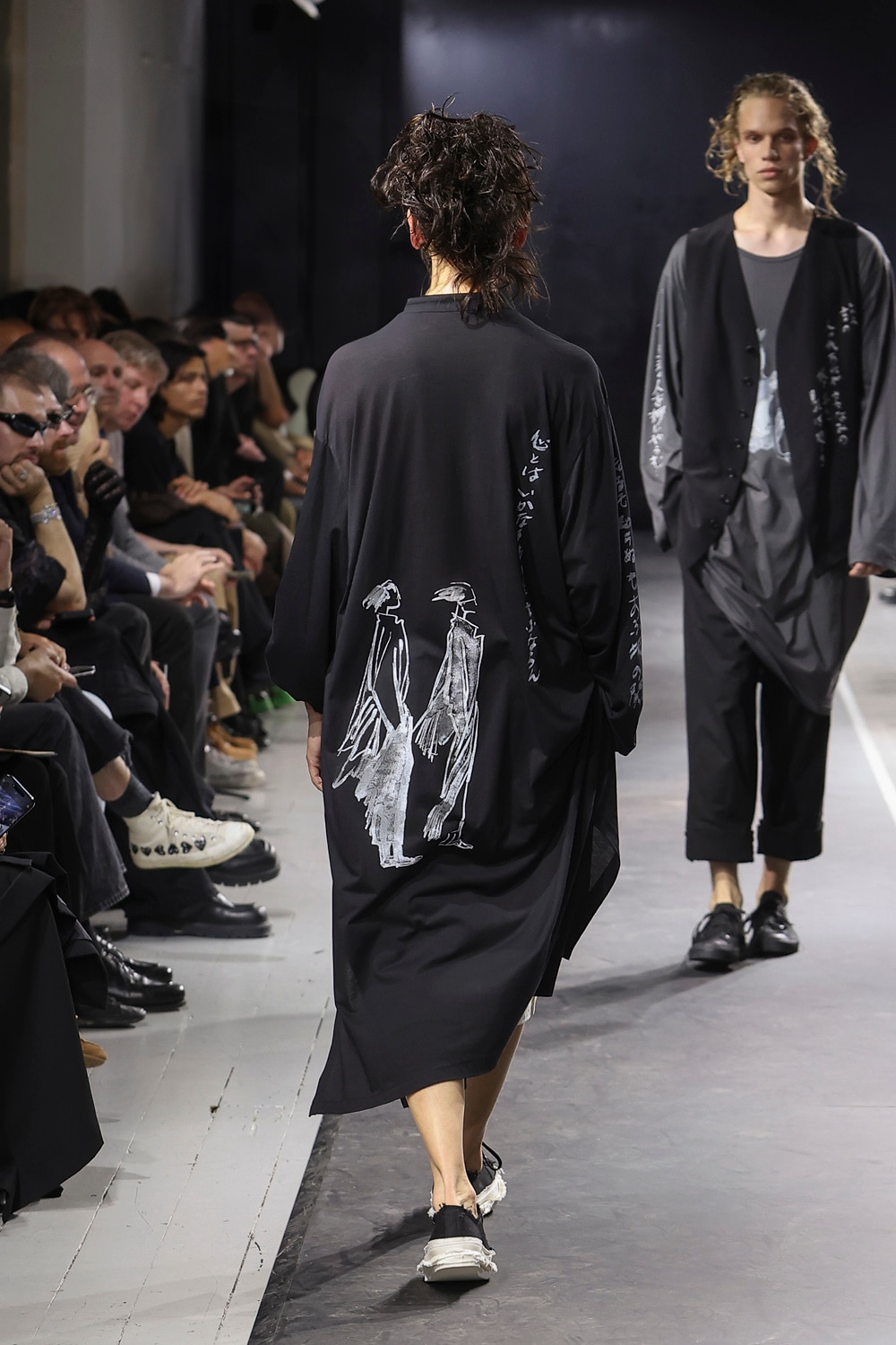 LOOK 33