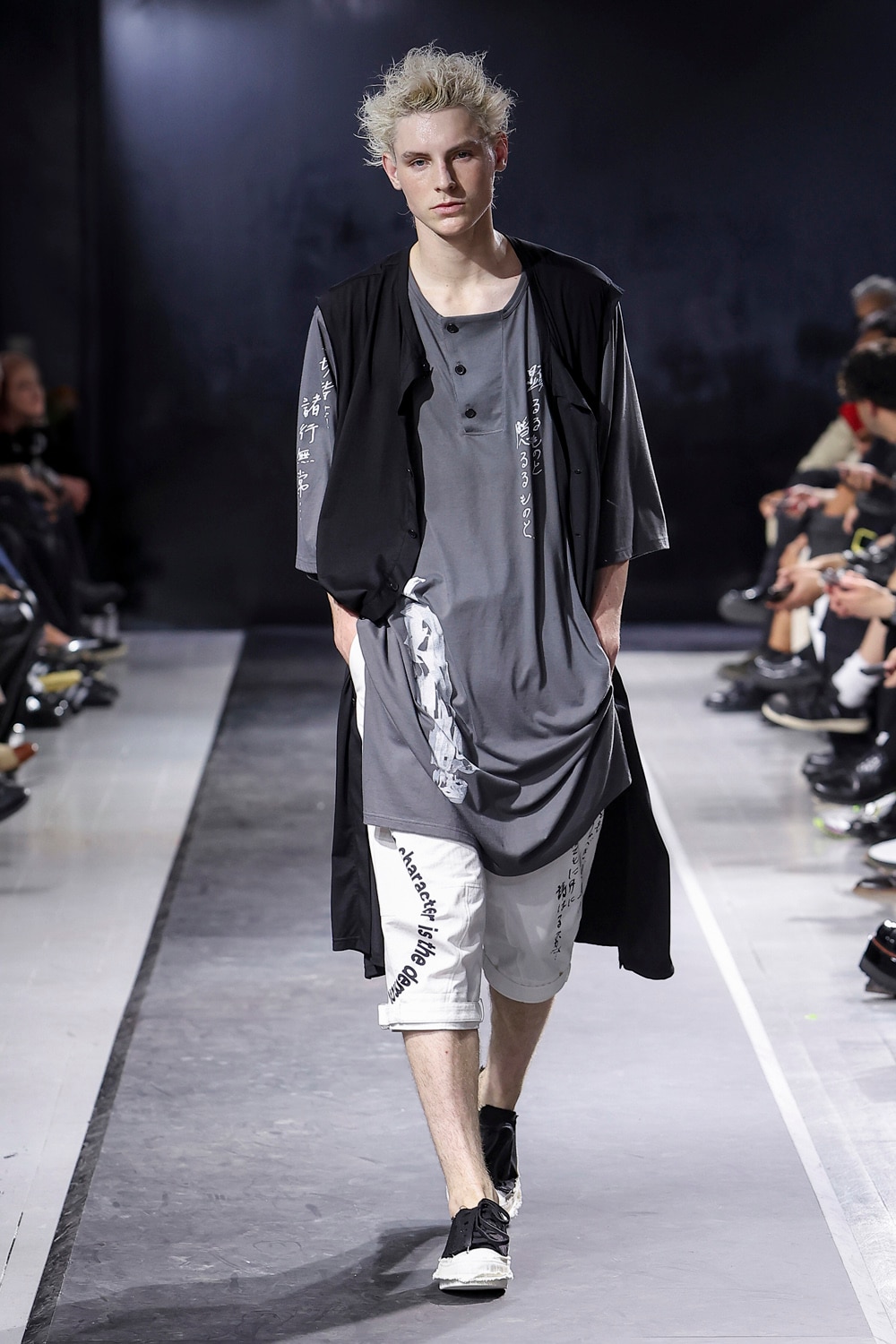 LOOK 35
