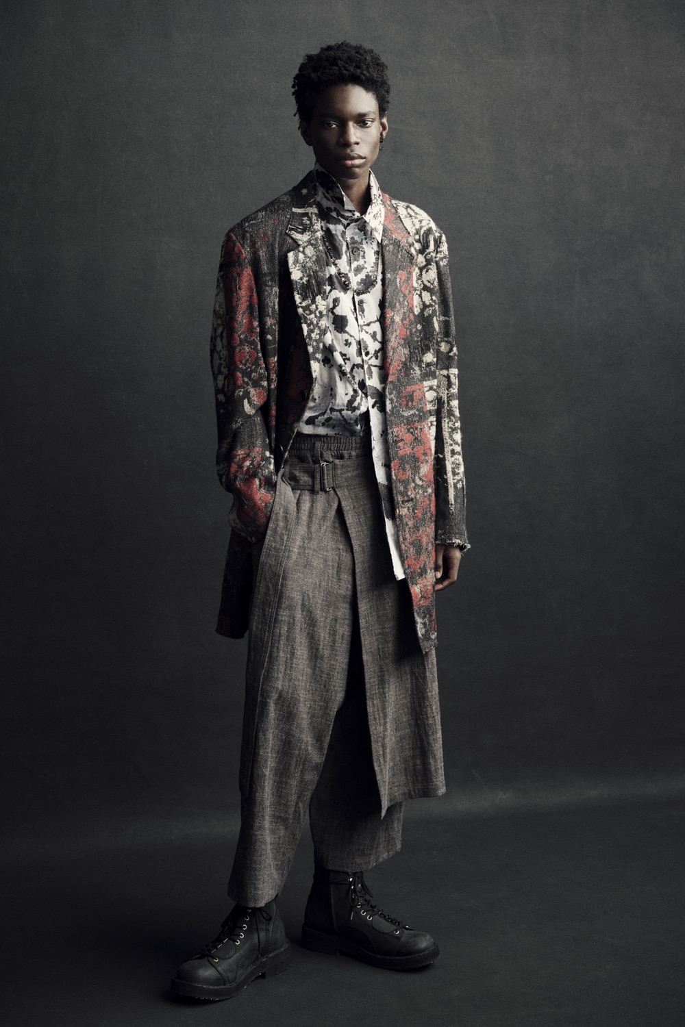 Autumn / Winter 2024-25 | Yohji Yamamoto (ヨウジヤマモト) Official  