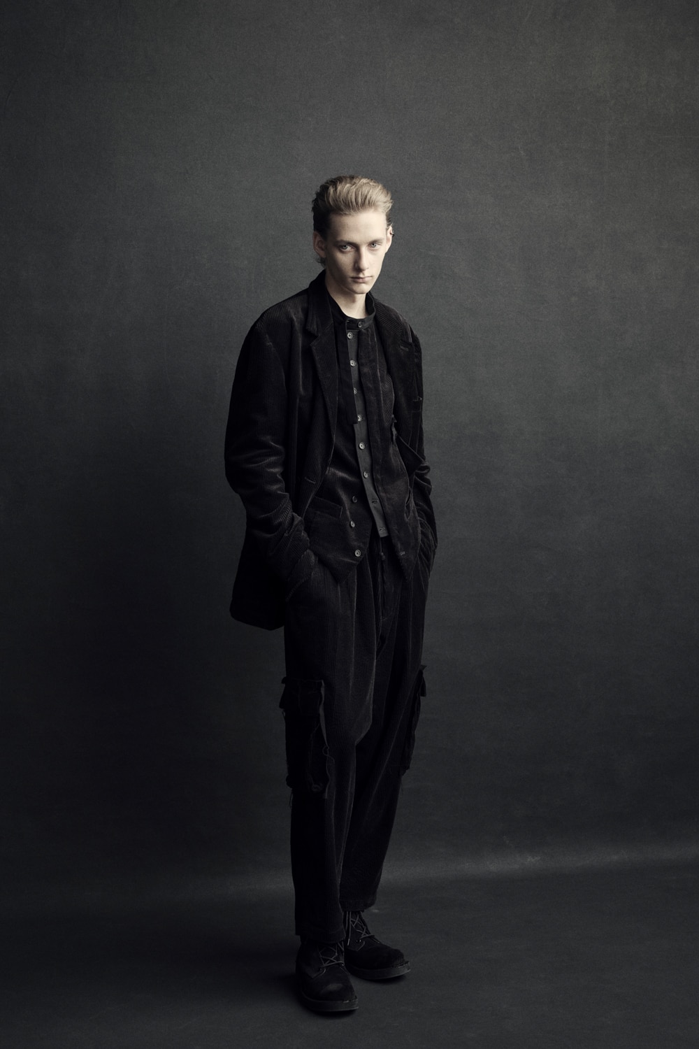 LOOK 03
