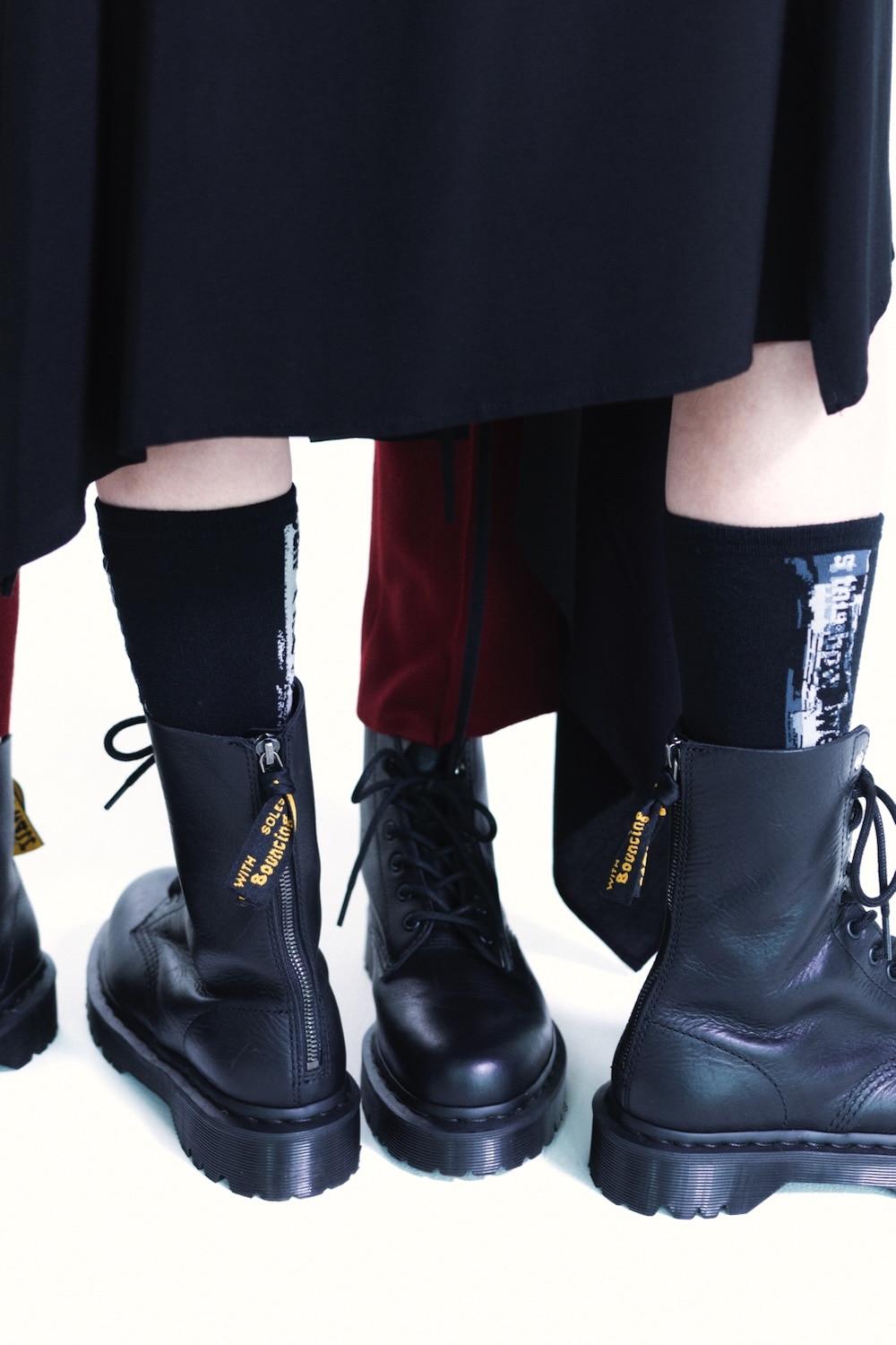 LOOK 02