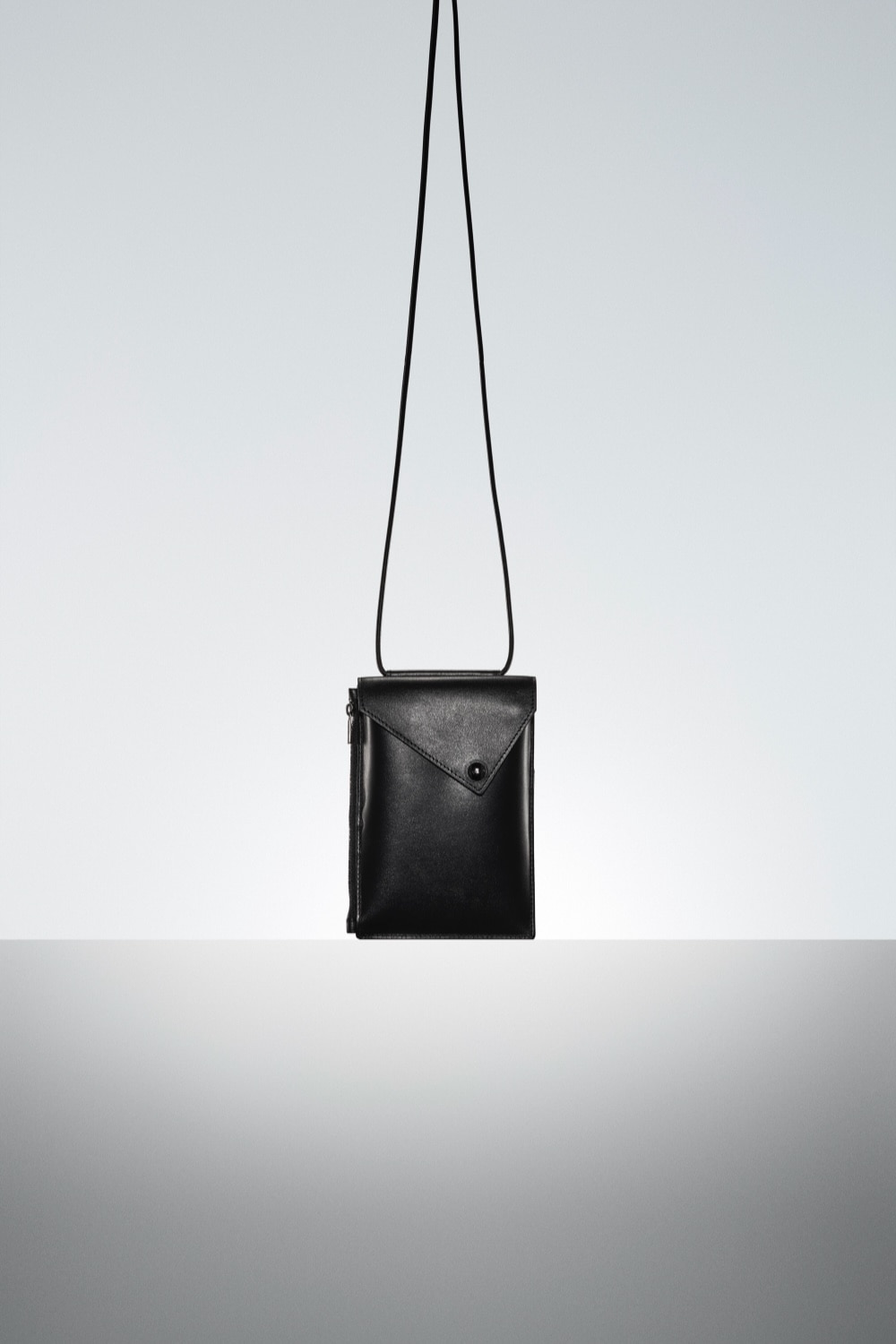 LOOK Tri-flap phone bag