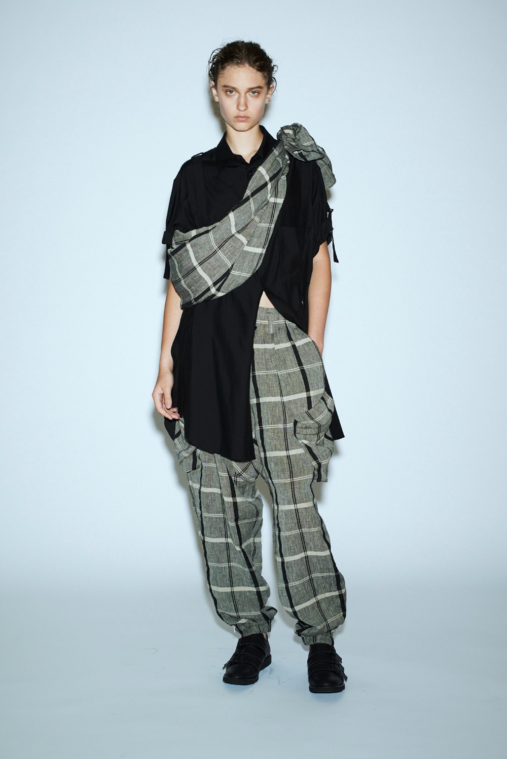 LOOK 33
