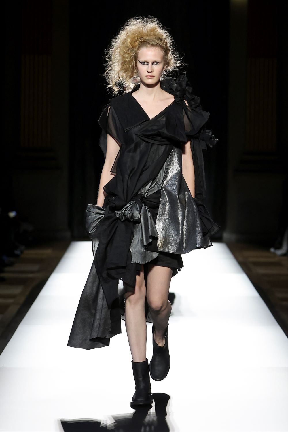 LOOK 05