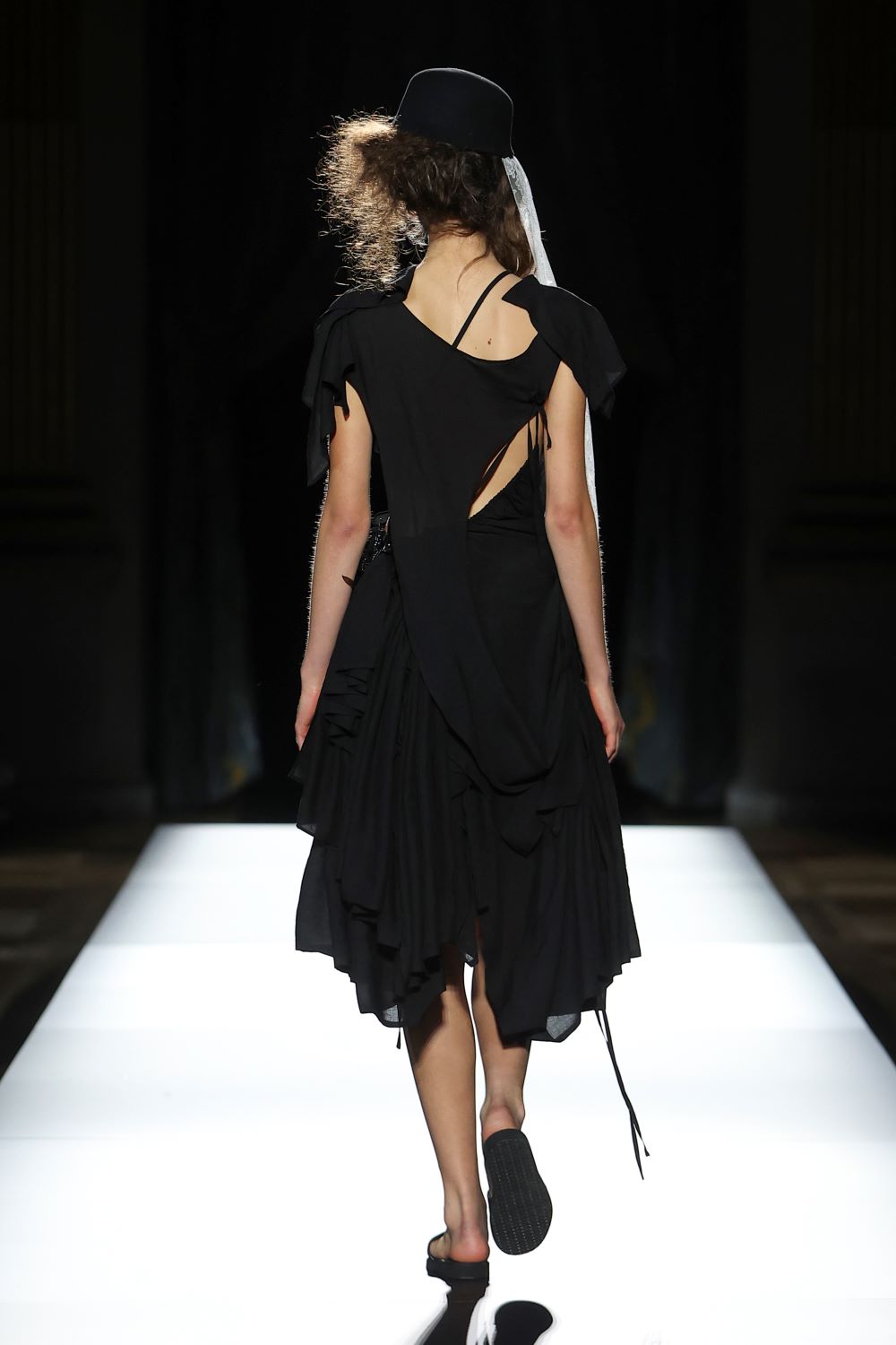 LOOK 10