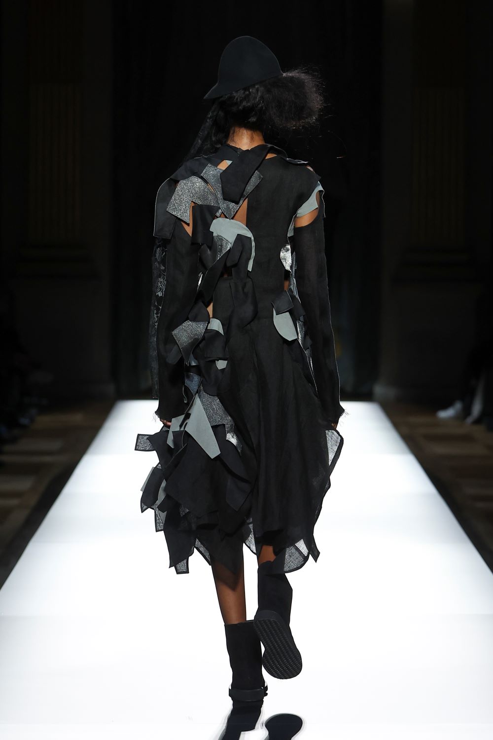 LOOK 11