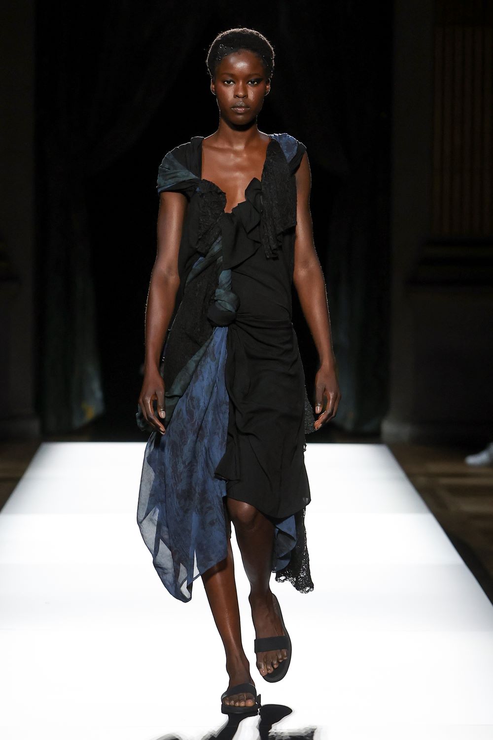 LOOK 12