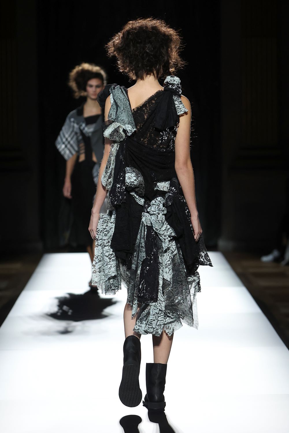 LOOK 13