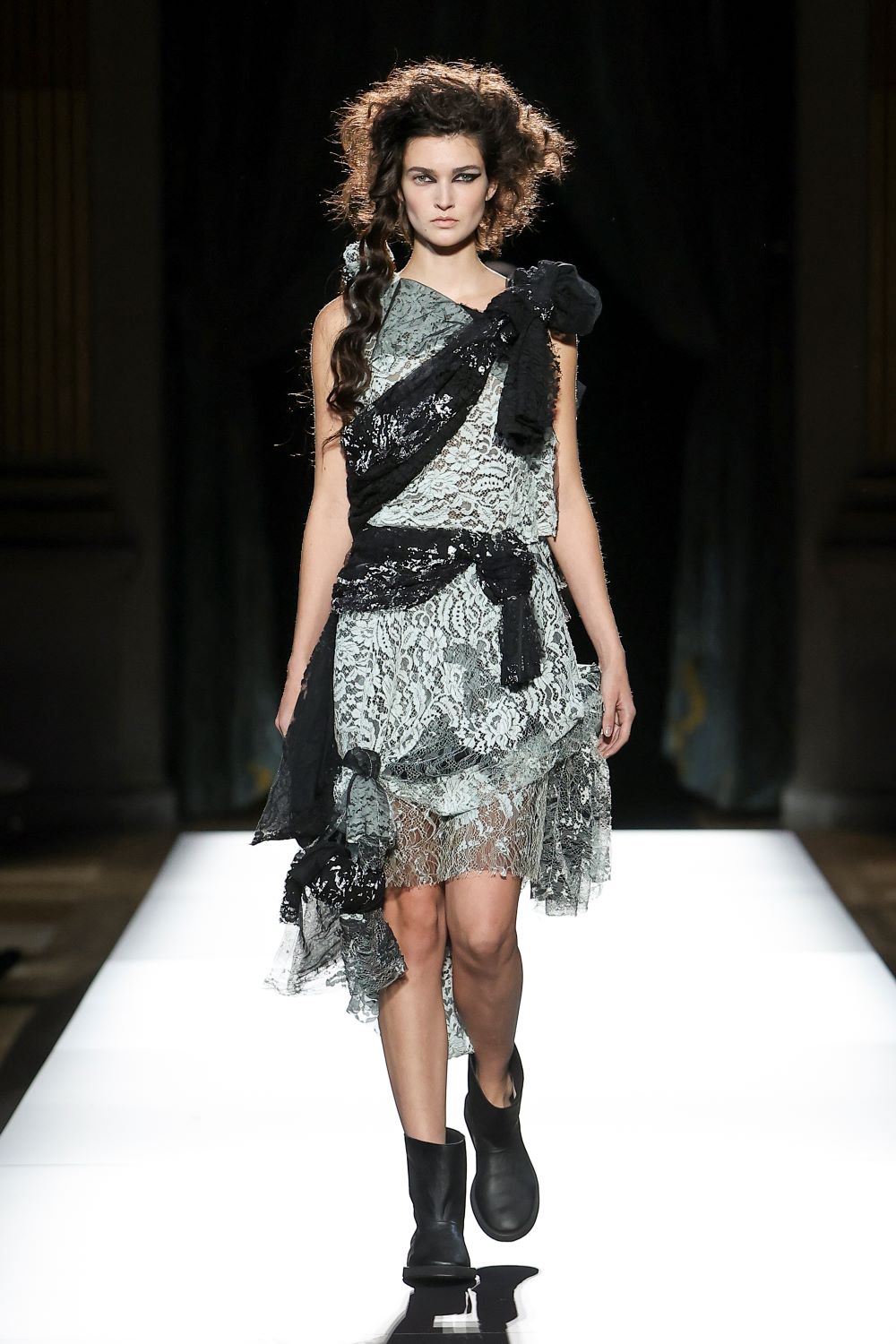 LOOK 13