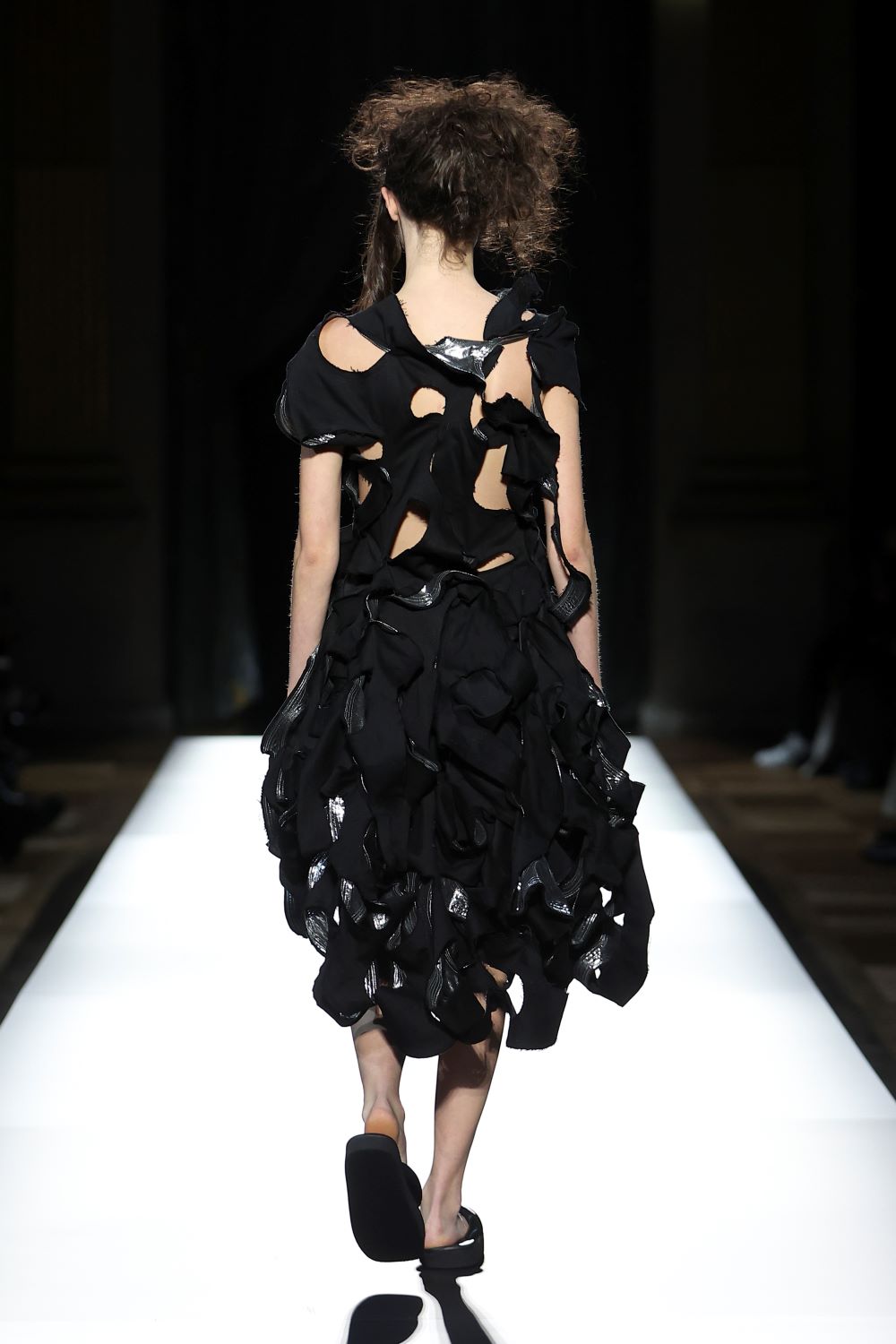LOOK 24