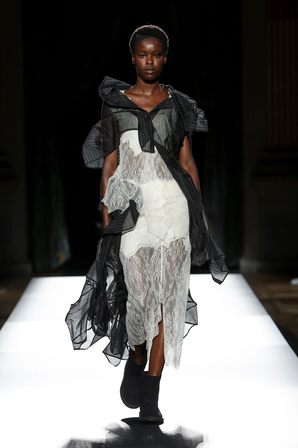 LOOK 27