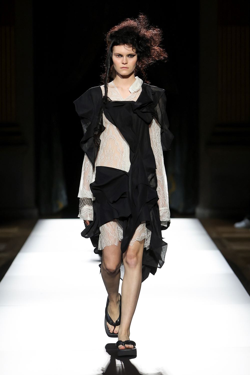 LOOK 34