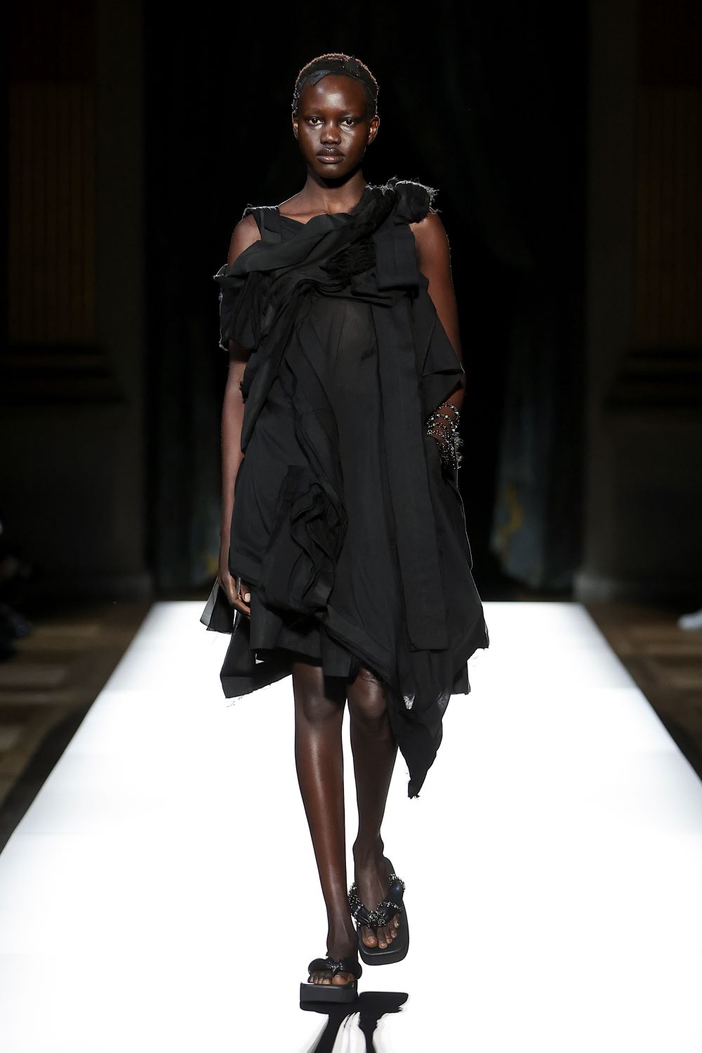 LOOK 37