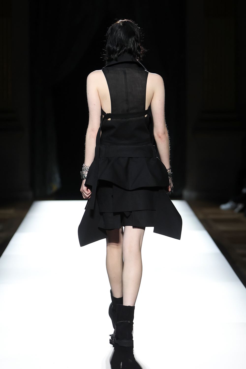 LOOK 38