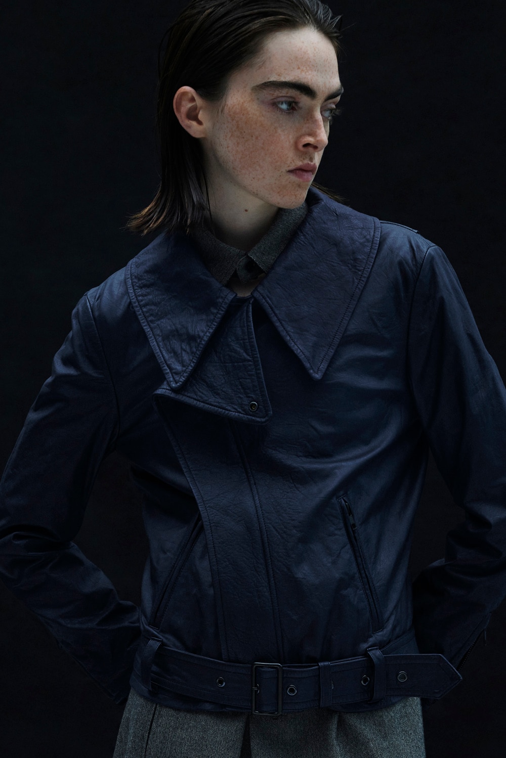 LOOK 02