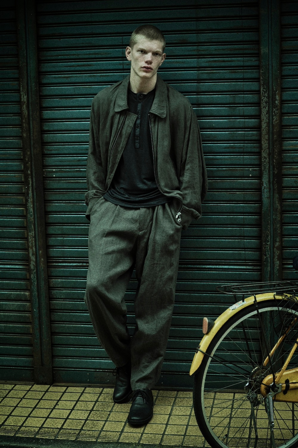 LOOK 09