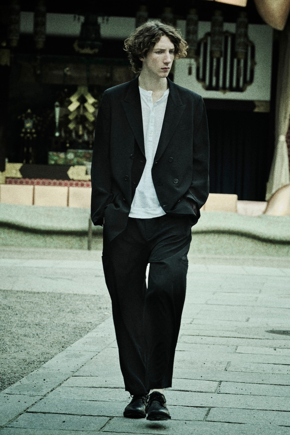 LOOK 23