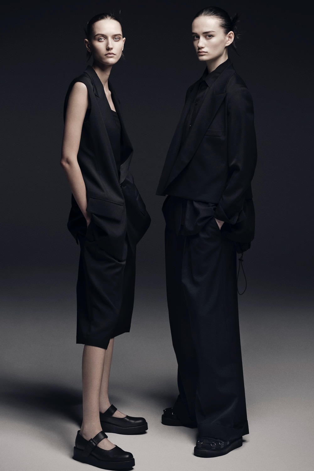 LOOK 02