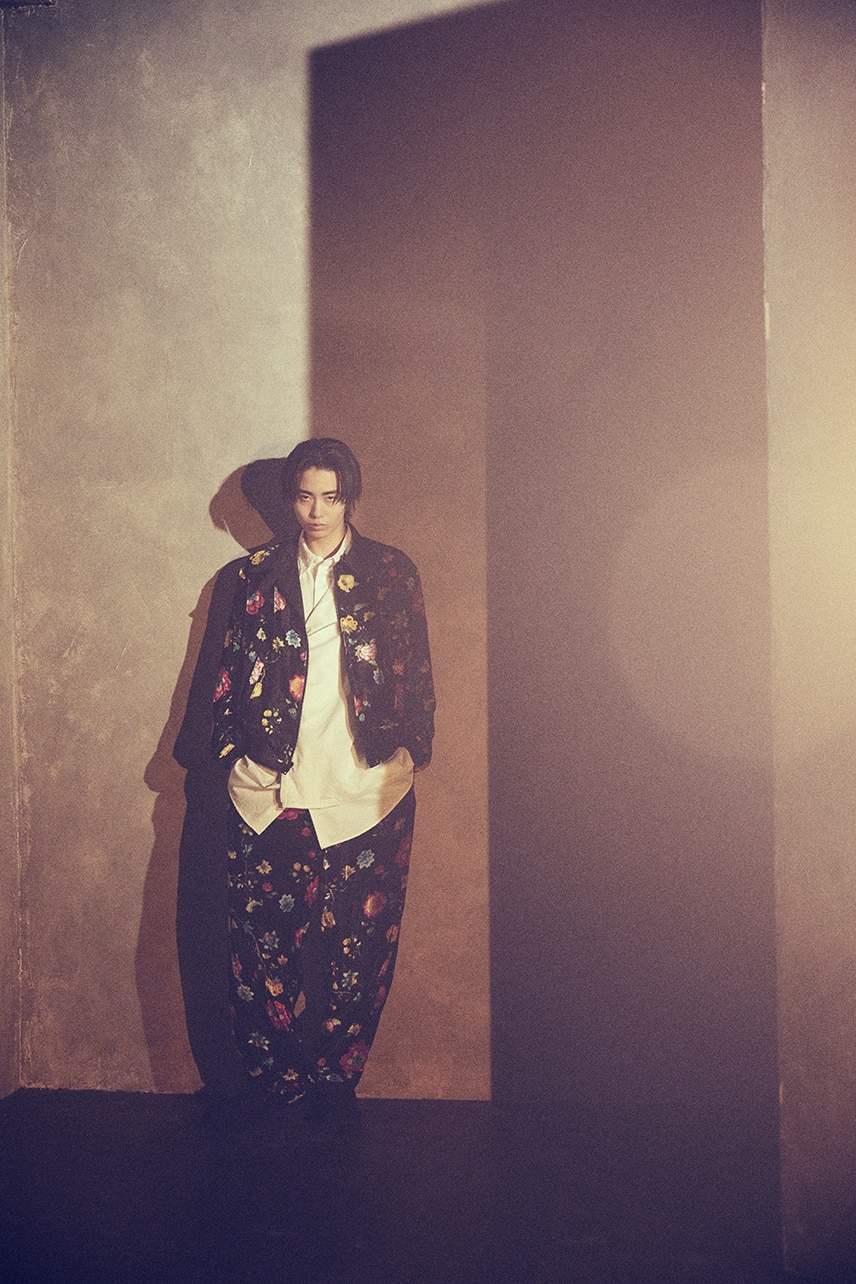 LOOK 23