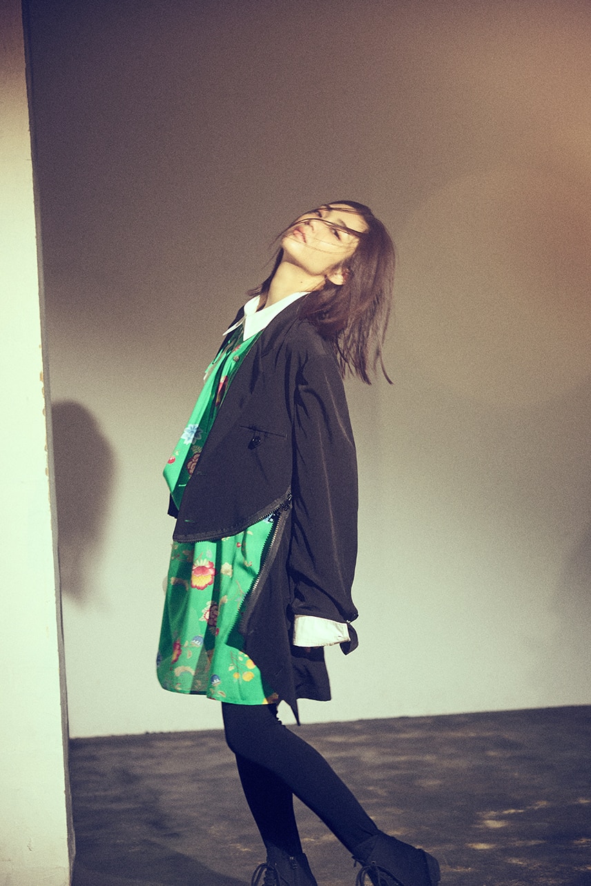 LOOK 28