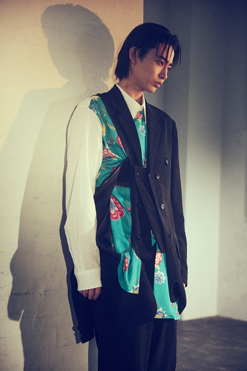 LOOK 32