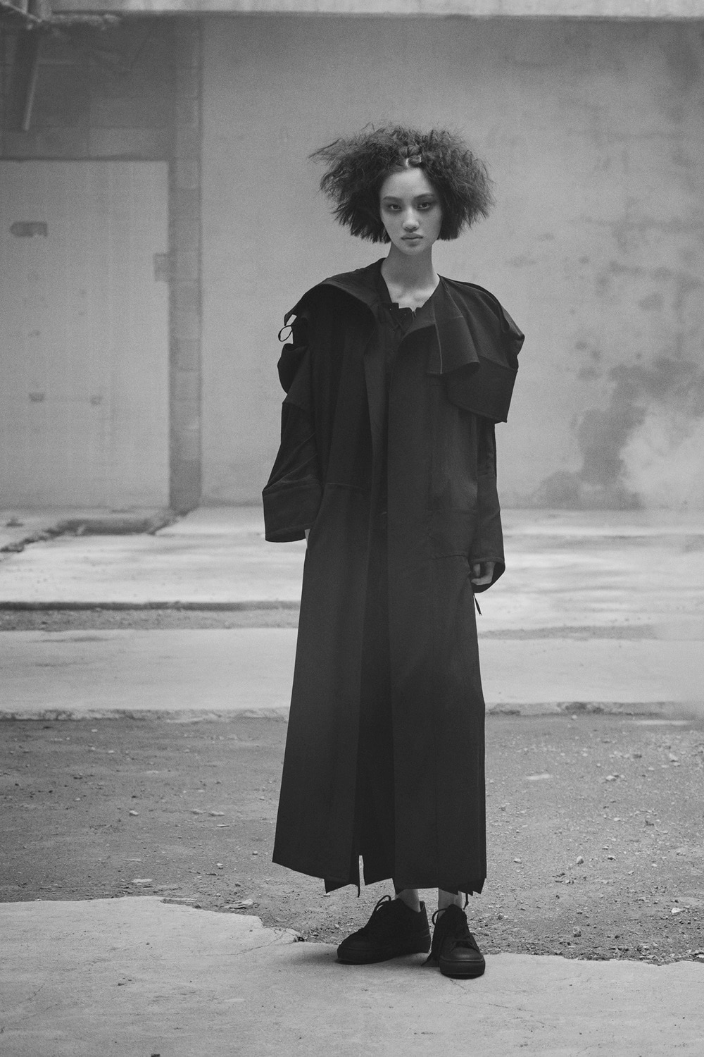 LOOK 01