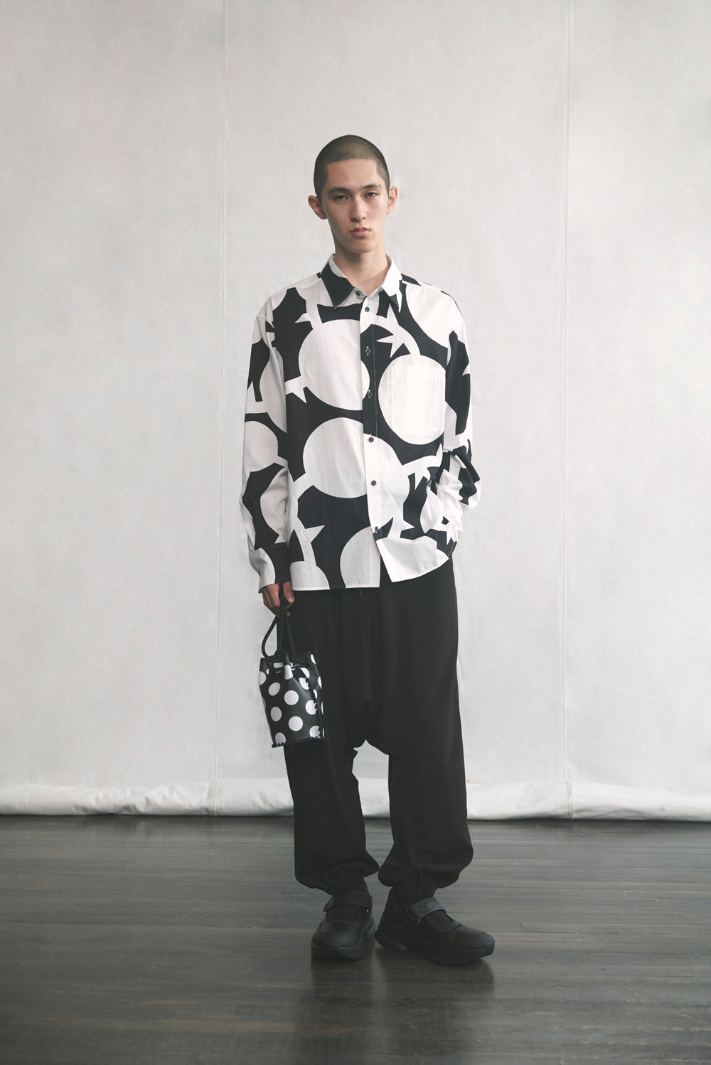 LOOK 28