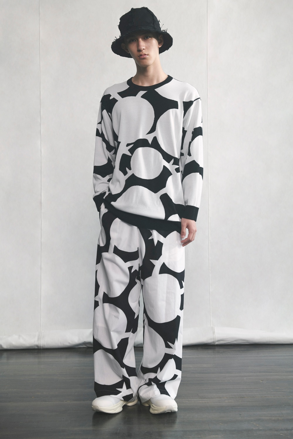 LOOK 30