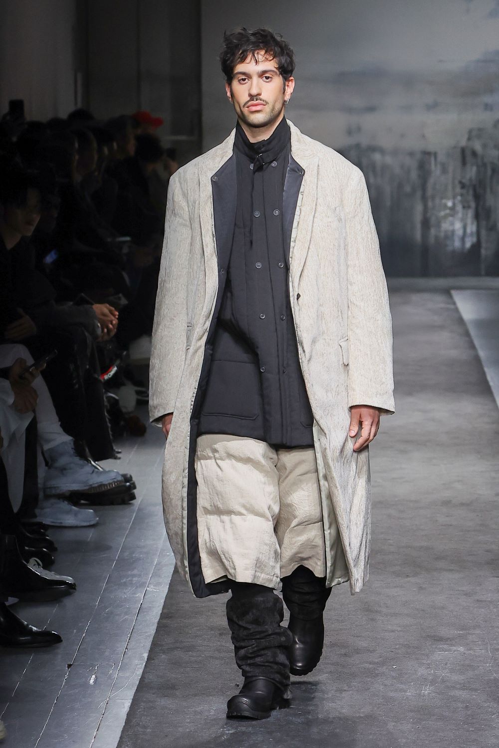 LOOK 10