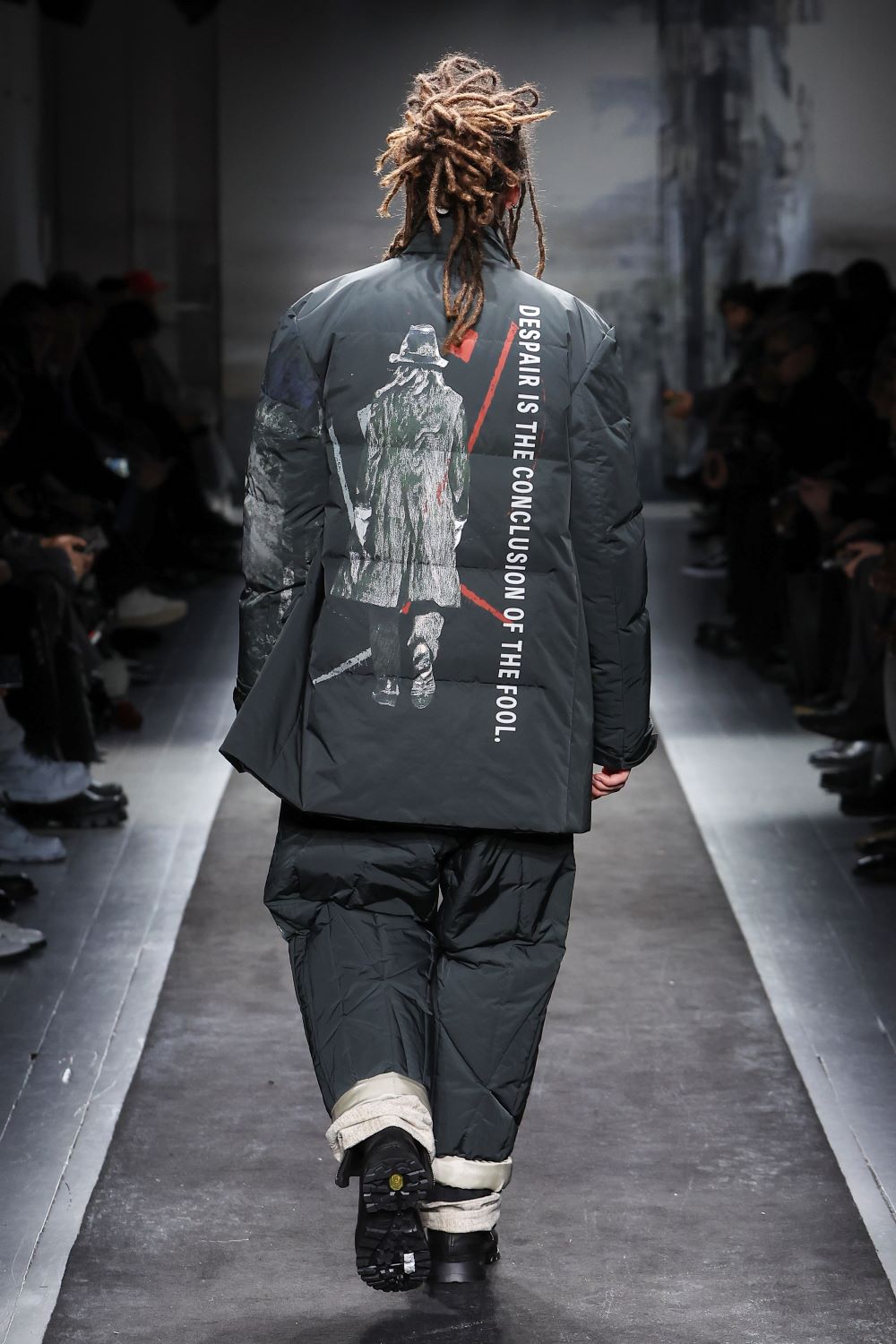 LOOK 17