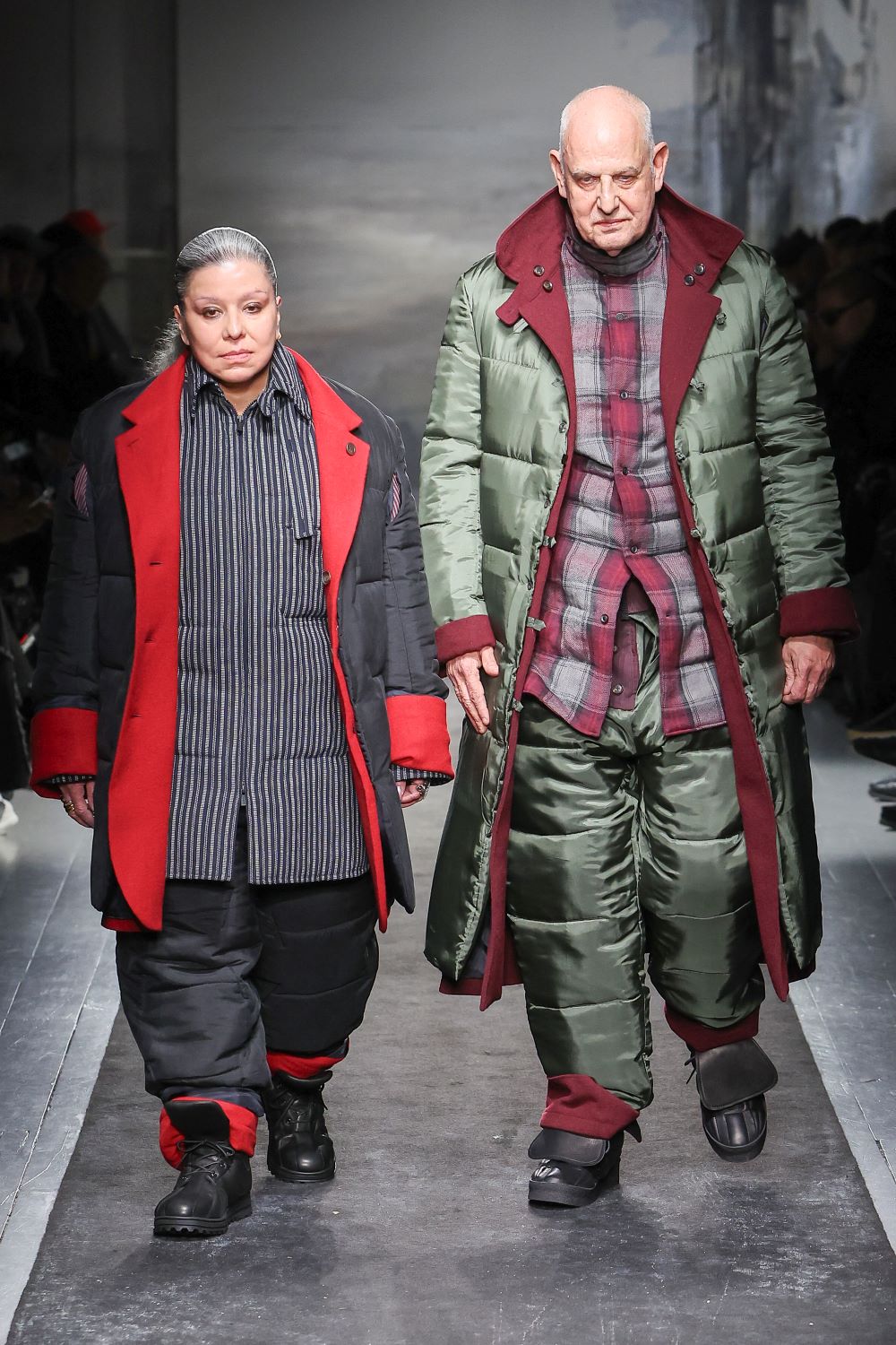 LOOK 21,22