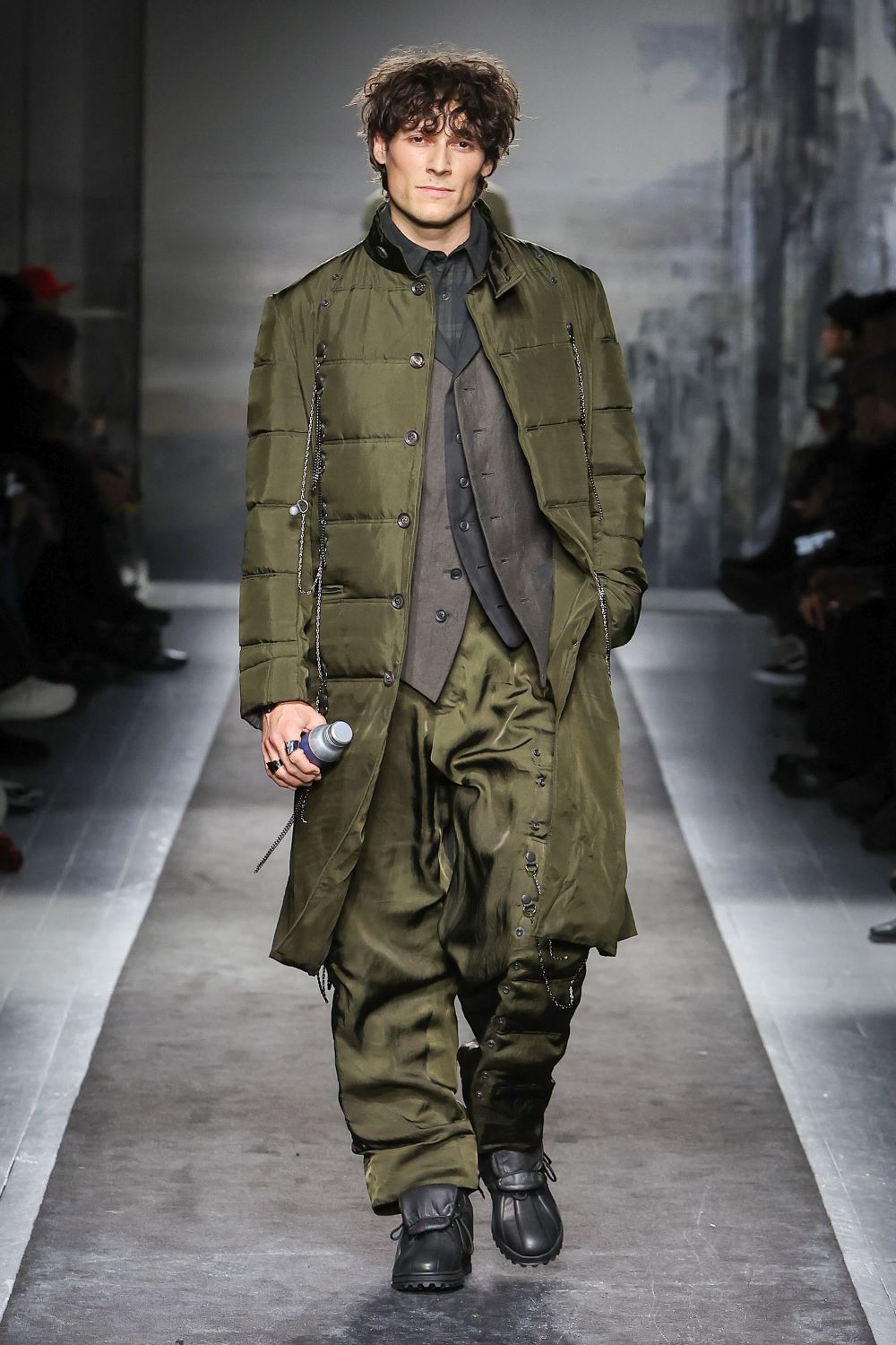 LOOK 25