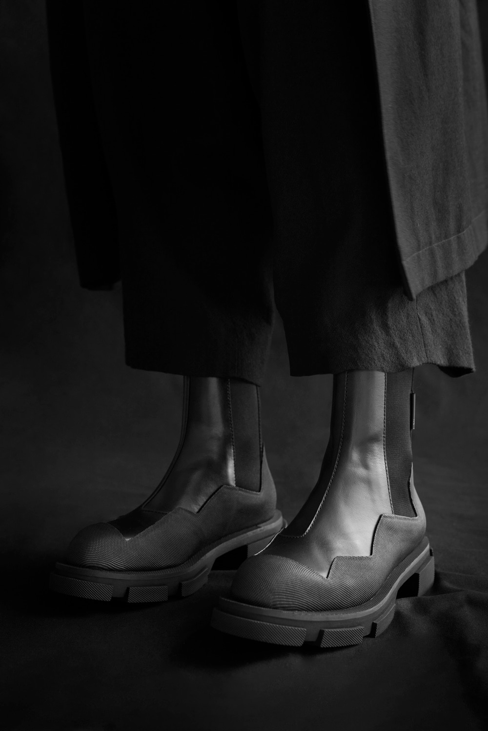 LOOK 02
