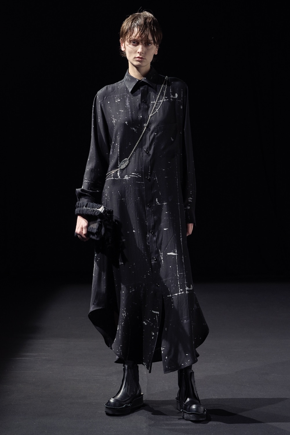 LOOK 04