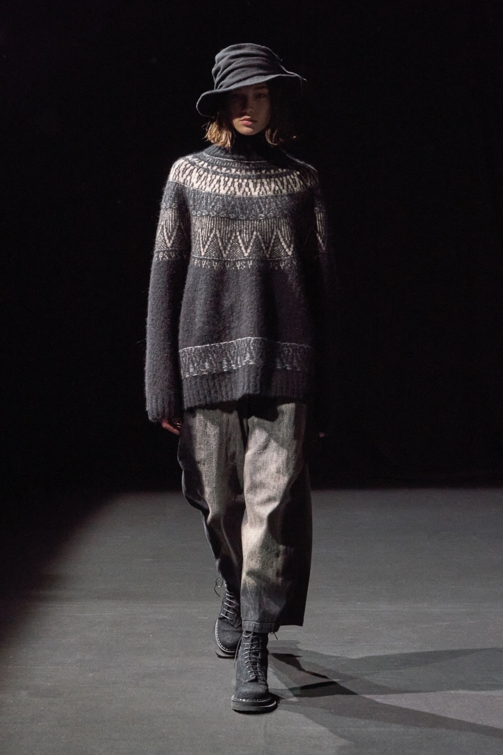 LOOK 08