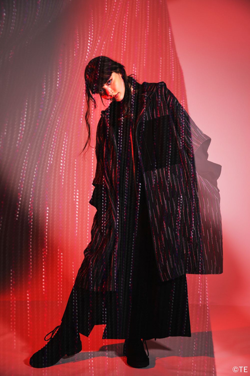 LOOK 01