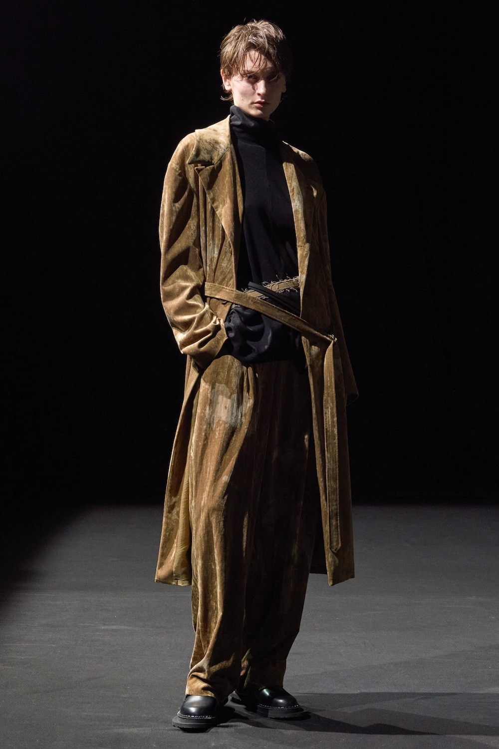 LOOK 16