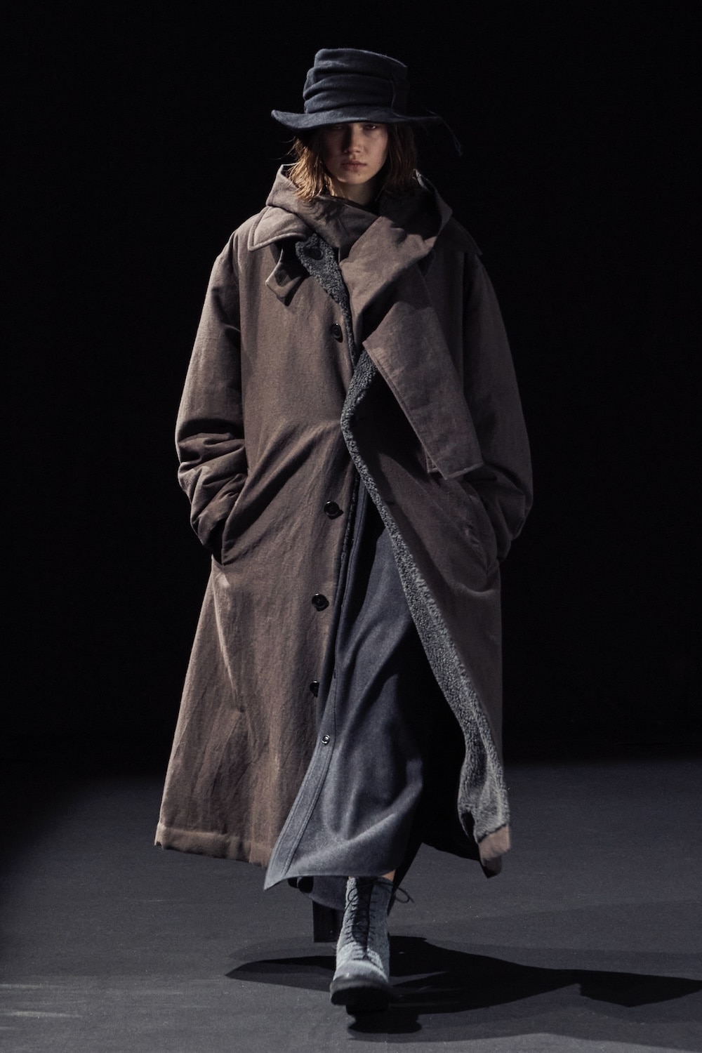 LOOK 28