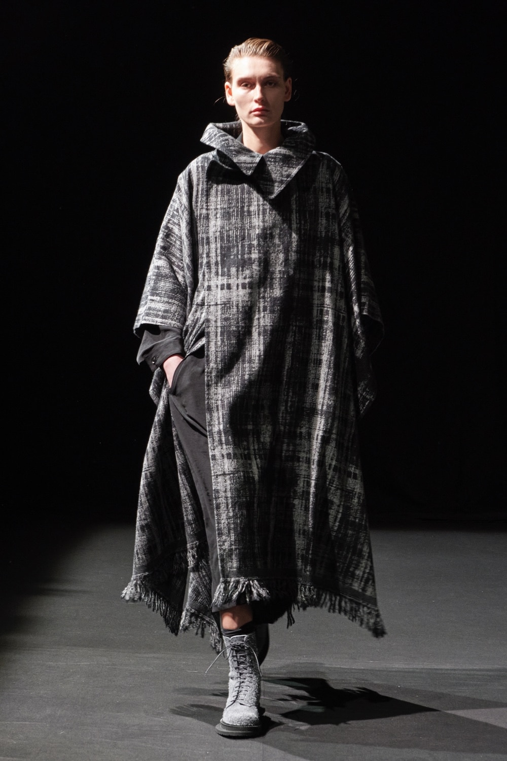 LOOK 34