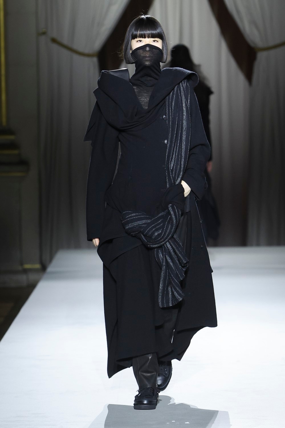 LOOK 05