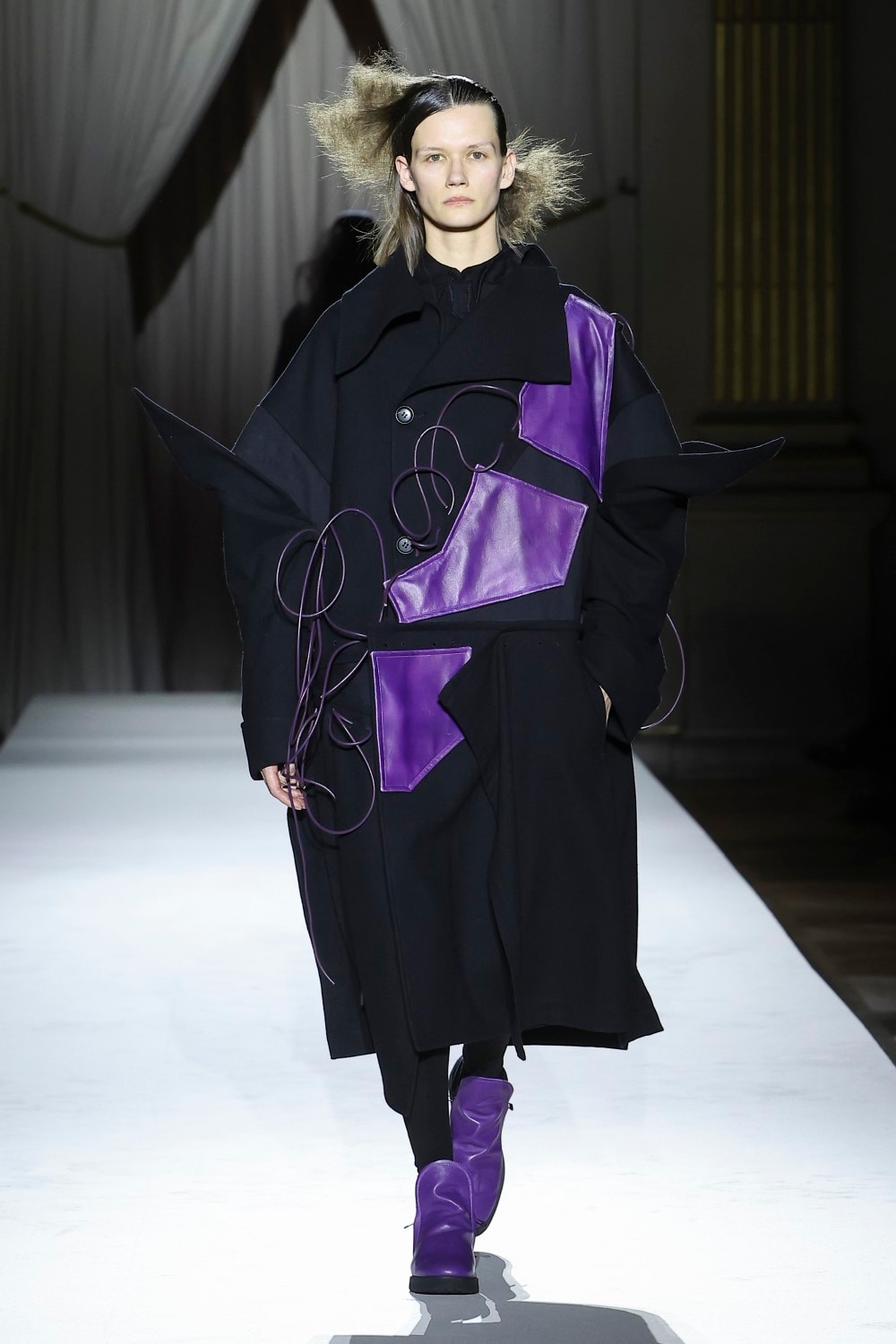 LOOK 08
