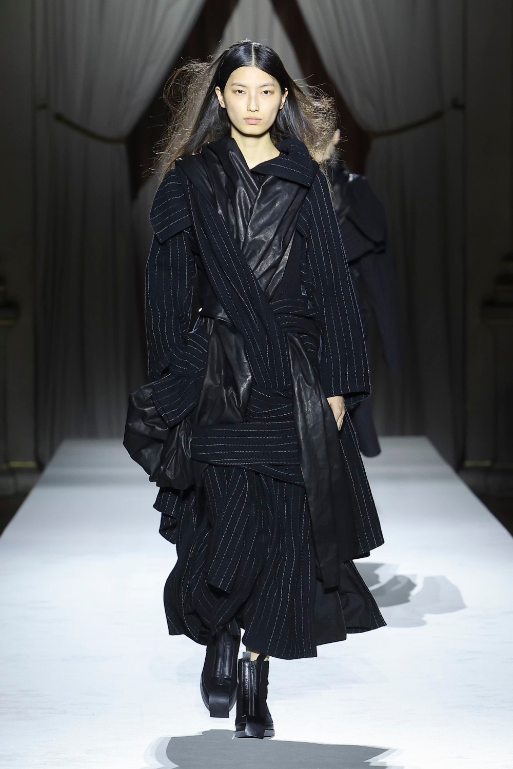 LOOK 11
