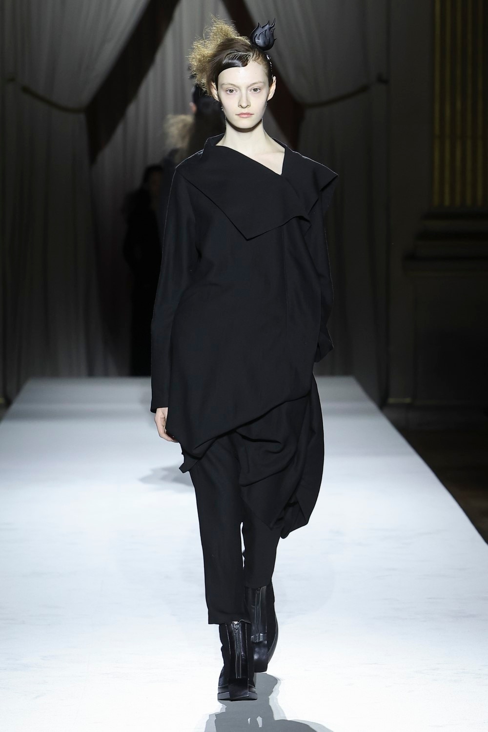 LOOK 18