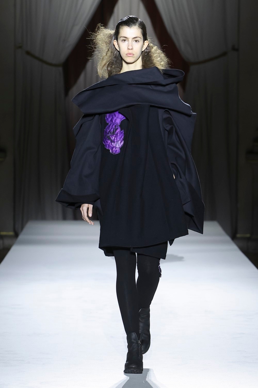 LOOK 24