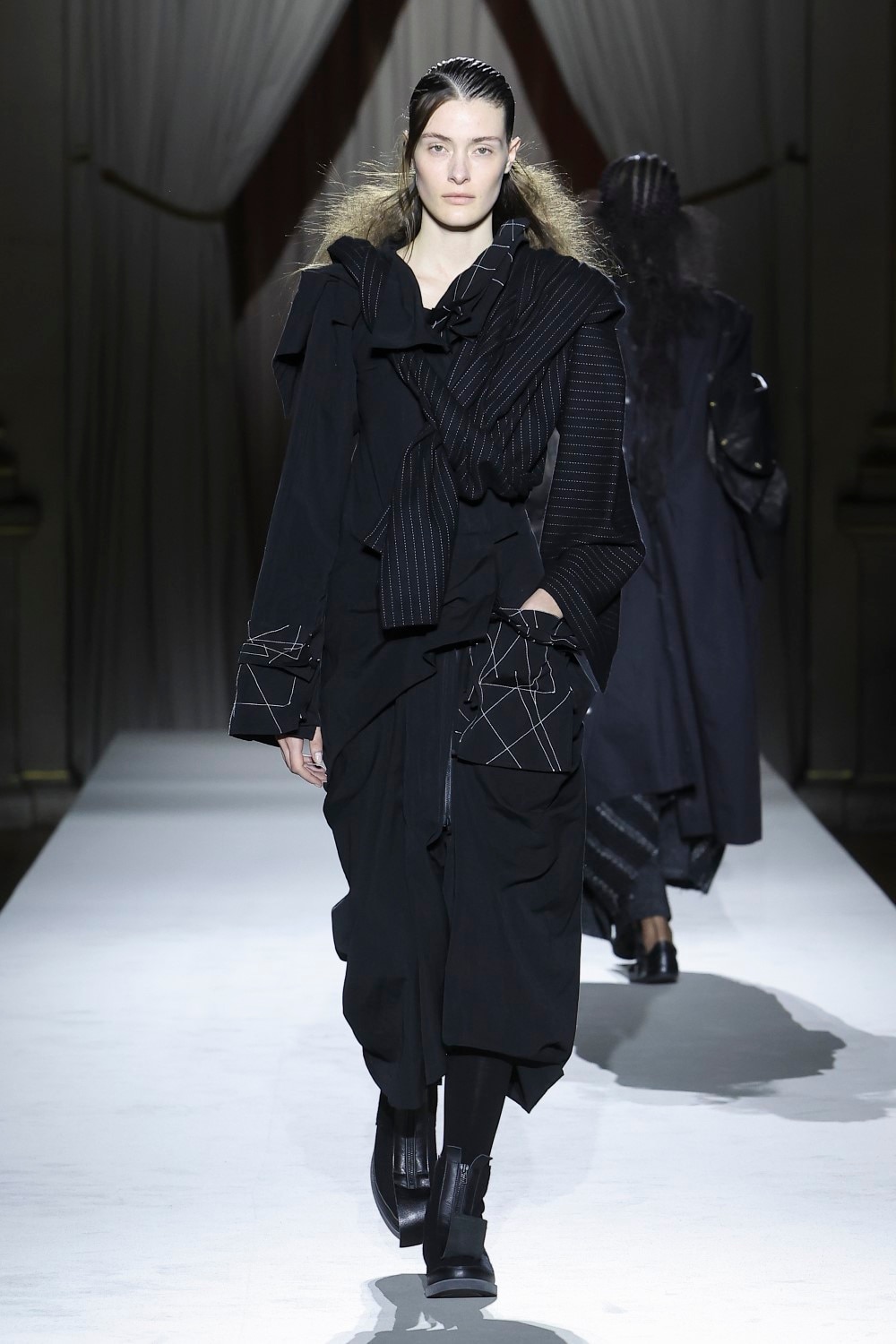 LOOK 33